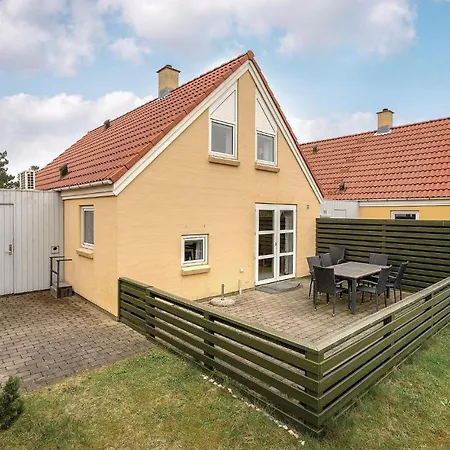 Stunning In W/ Sauna And 4 Bedrooms בית נופש