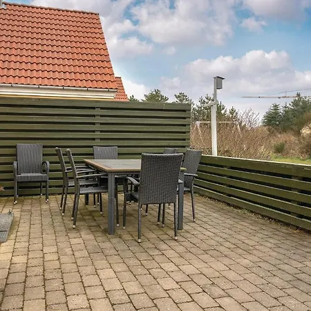 Stunning In W/ Sauna And 4 Bedrooms בלבאנד