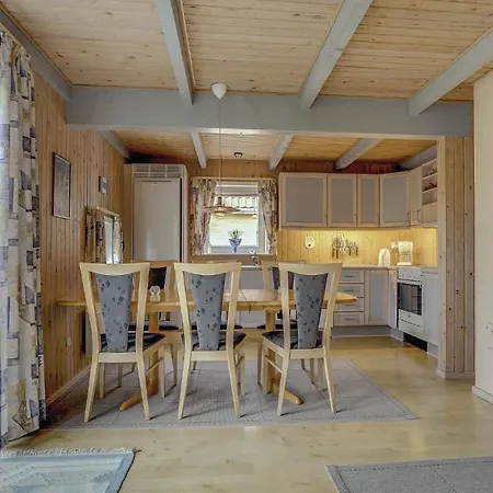 Stunning In W/ Sauna And 4 Bedrooms